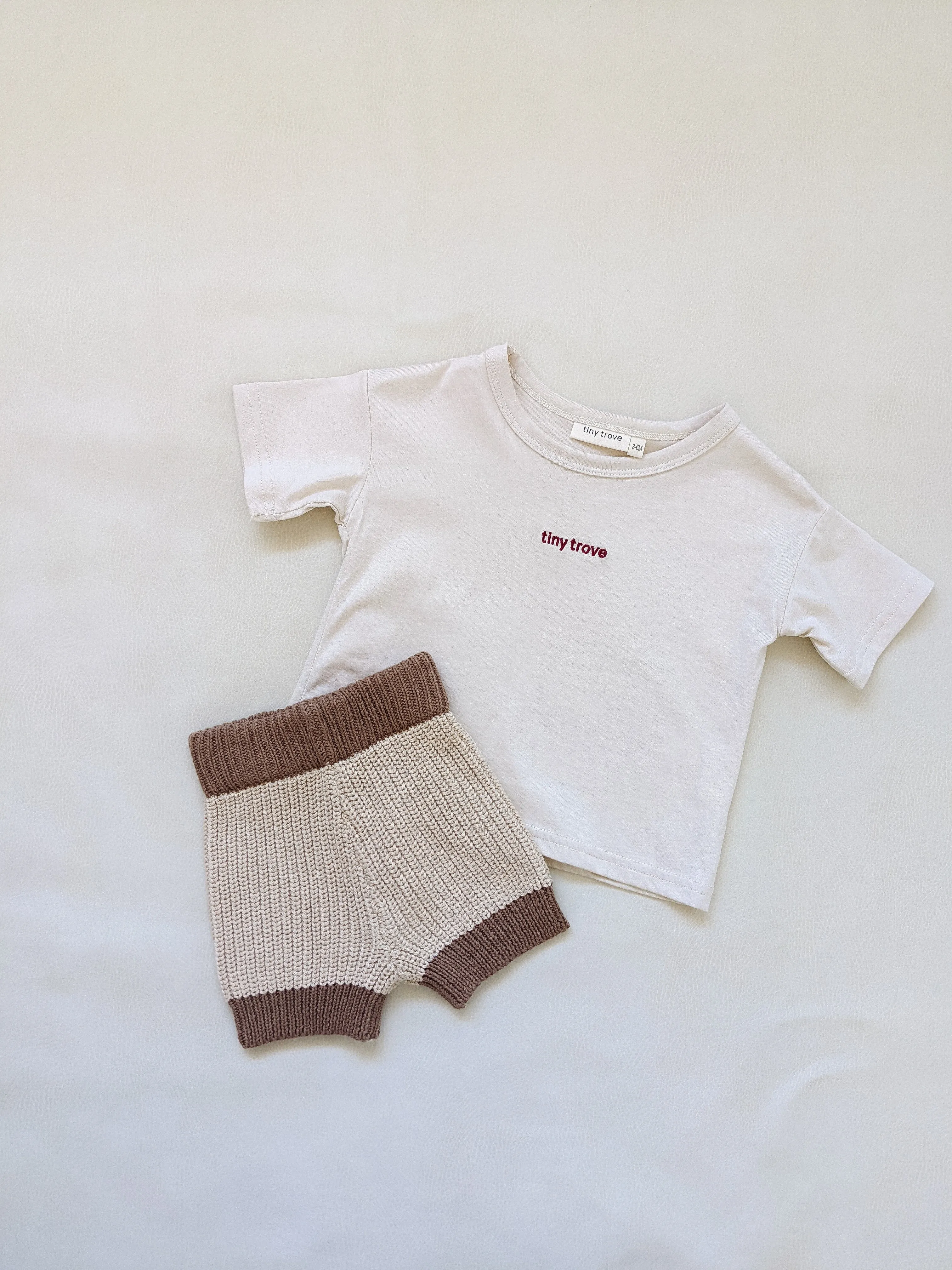 Ambrose Logo Embroidered Tee - Cream/Magenta