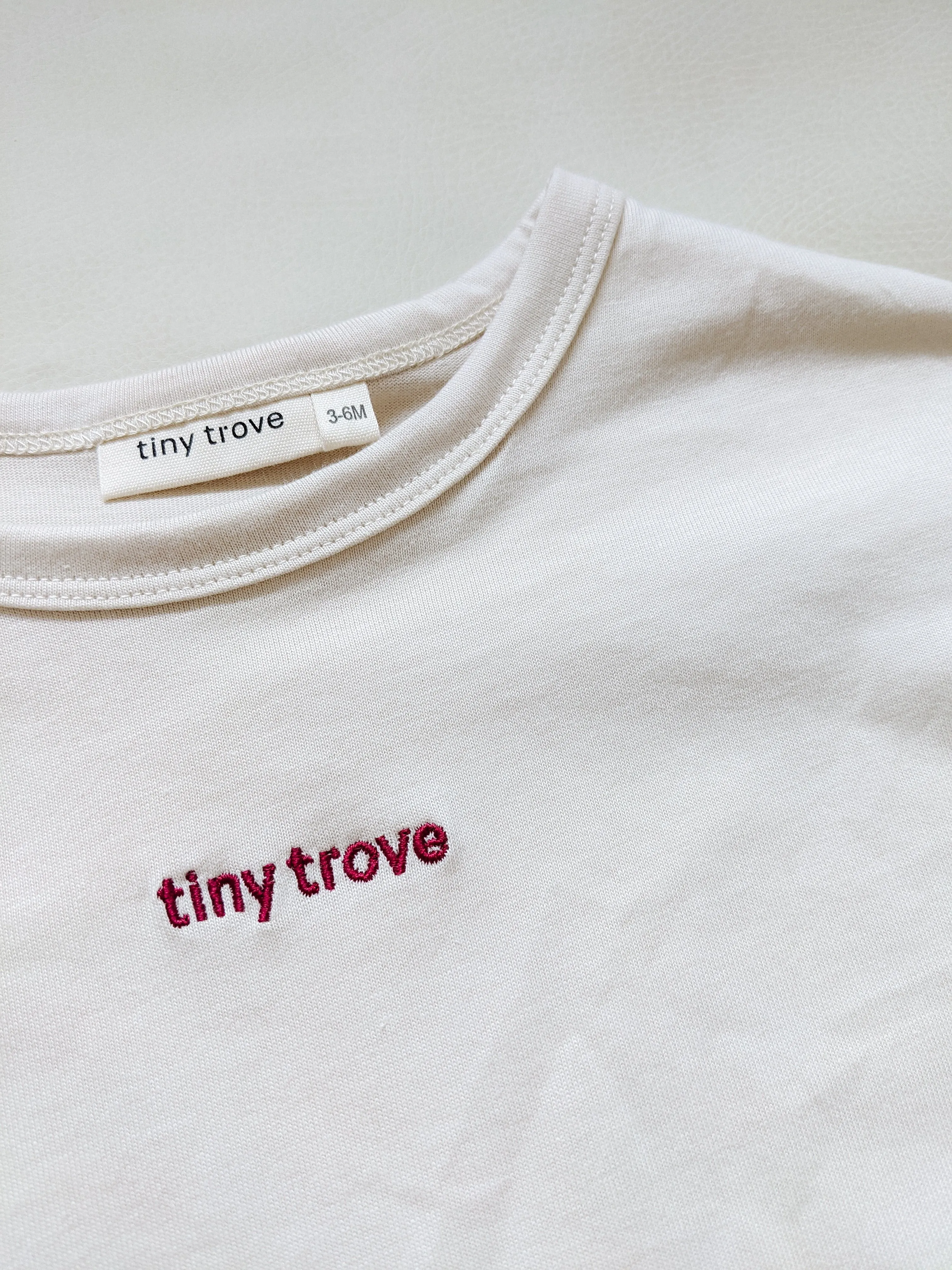 Ambrose Logo Embroidered Tee - Cream/Magenta