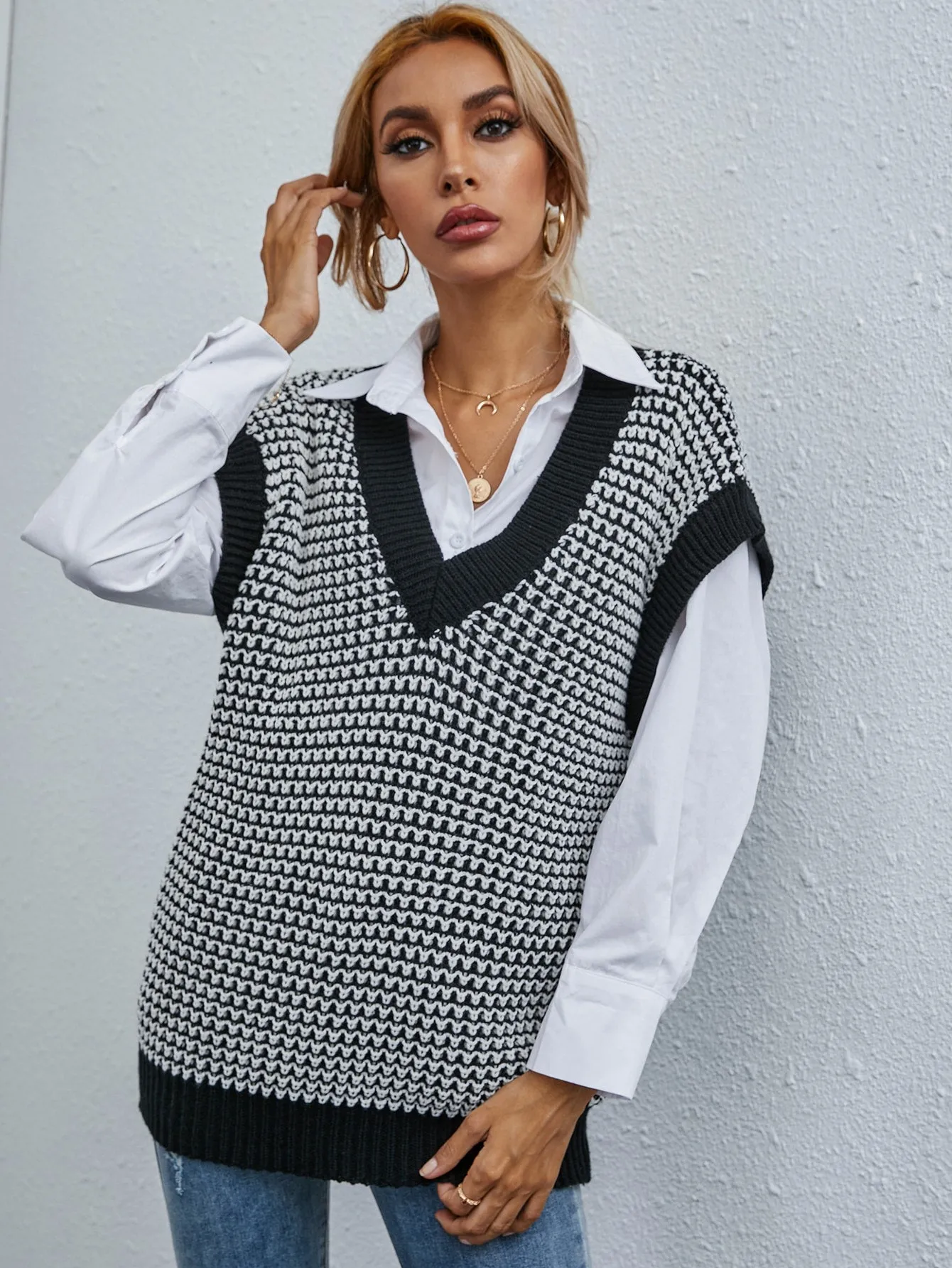 Casual All Over Print Sleeveless V Neck Long Women Knit Top